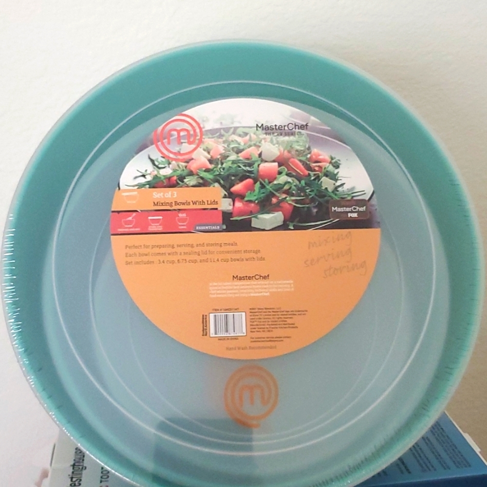 Master chef mixing bowls w lids